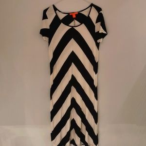 🔥 3 for $30 🔥 Joe Fresh Chevron Dress